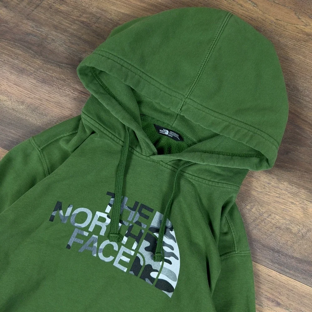 The‎ North Face Mens Green Camo Logo Pullover Hoodie Sweatshirt Size Medium